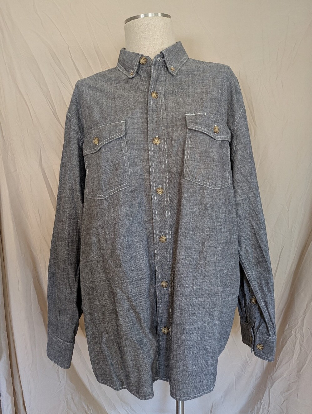 Duluth Trading Co Button-Up Workshirt in Heather Gray